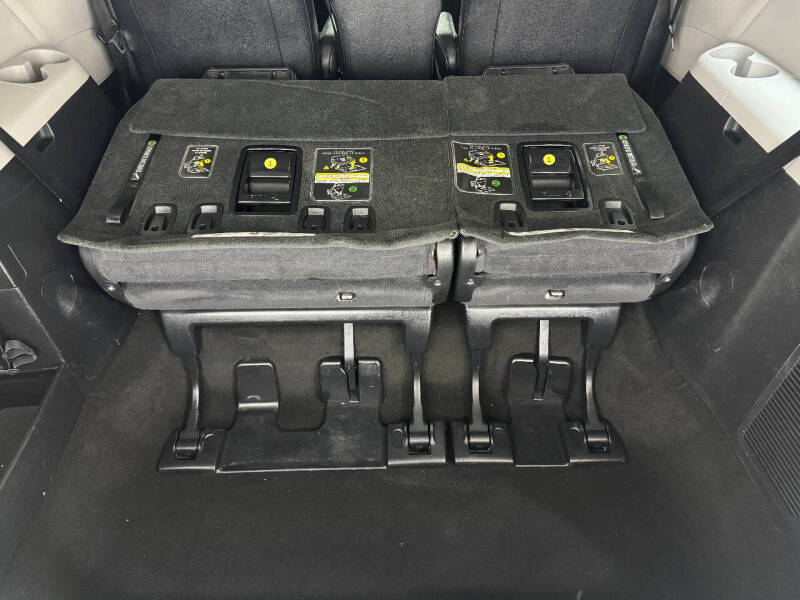 2018 Toyota Sienna SE Premium 8-Passenger