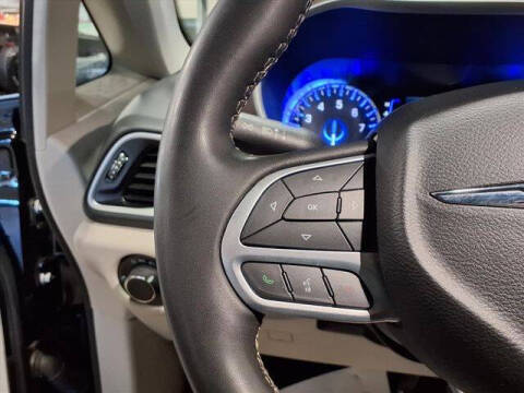 2024 Chrysler Voyager LX