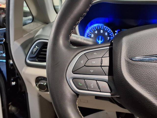 2024 Chrysler Voyager LX