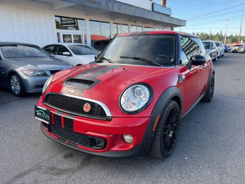 2013 MINI Hardtop for sale at APX Auto Brokers in Edmonds WA