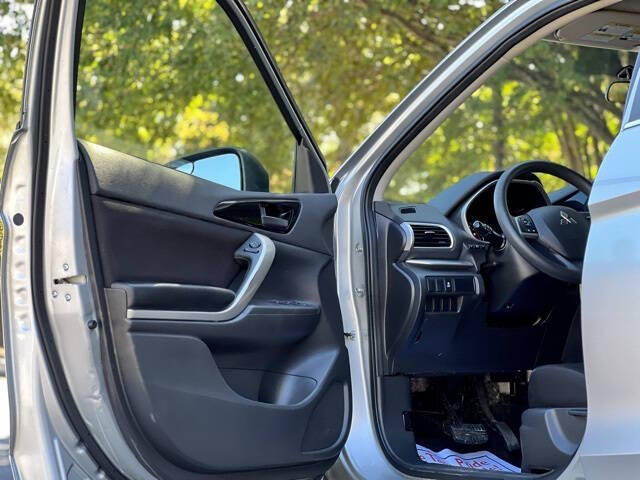 2020 Mitsubishi Eclipse Cross ES