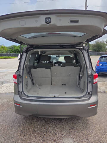 2017 Nissan Quest SV