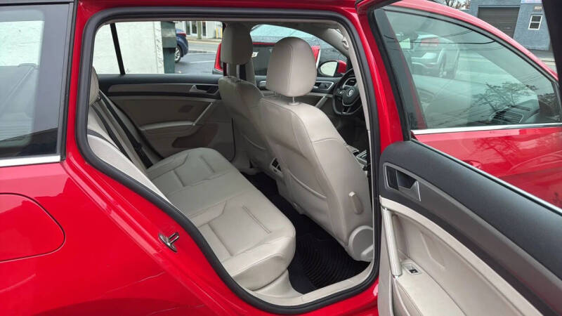 2016 Volkswagen Golf SportWagen TSI Limited Edition