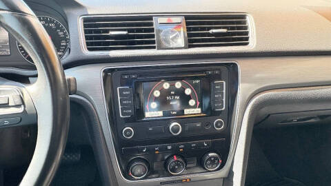 2015 Volkswagen Passat 1.8T SE