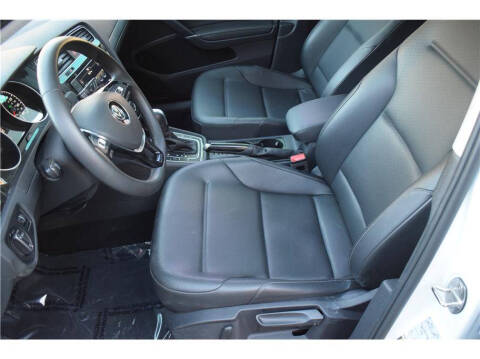 2020 Volkswagen Golf TSI