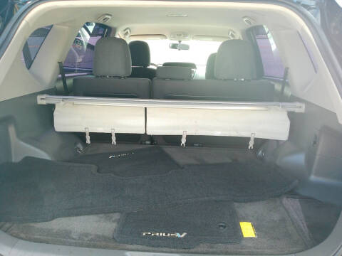 2014 Toyota Prius v Three