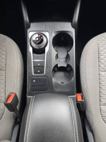 2021 Ford Escape Hybrid SE