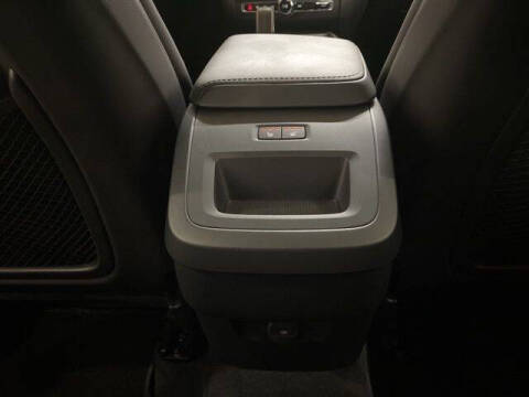 2025 Volvo XC60 B5 Core Dark Theme