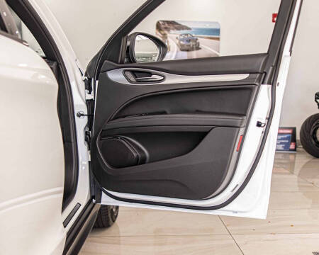 2025 Alfa Romeo Stelvio