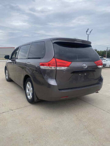 2013 Toyota Sienna L 7-Passenger