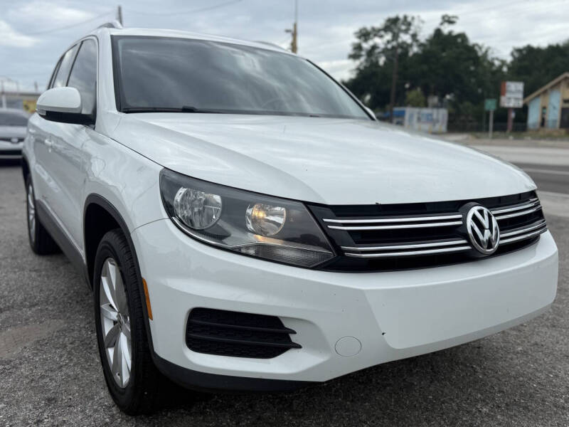 2017 Volkswagen Tiguan 2.0T Wolfsburg Edition's photo