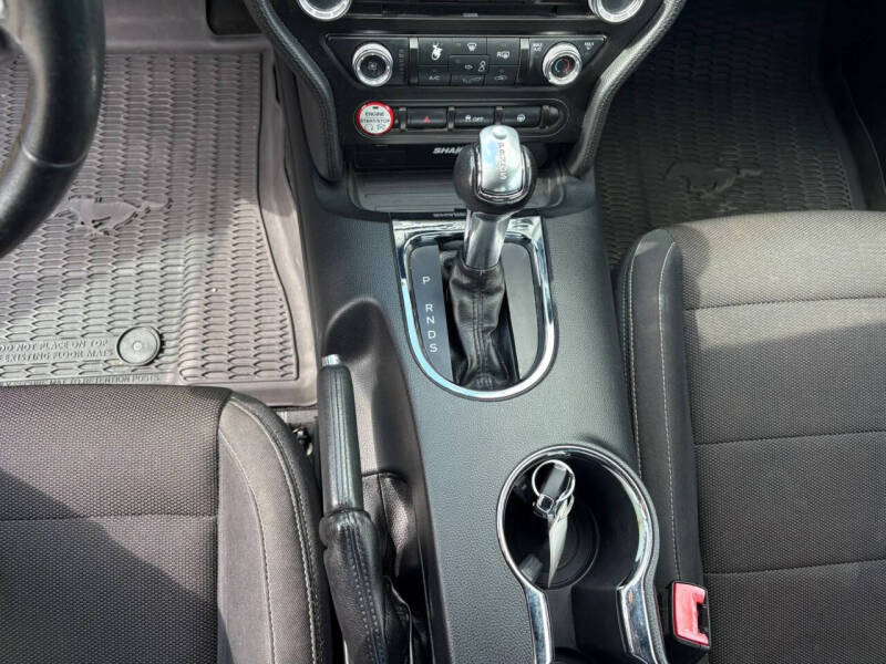 2016 Ford Mustang V6