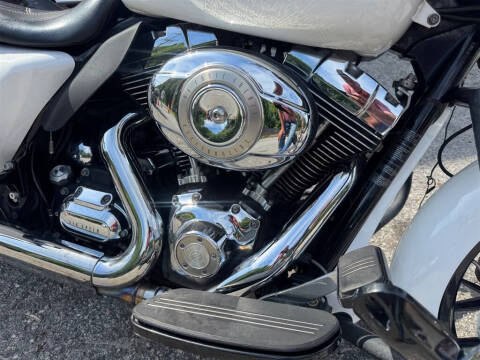 2011 Harley-Davidson FLHTCU -