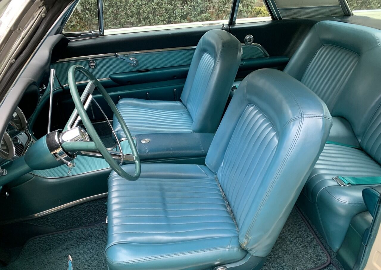 1962 Ford Thunderbird 46