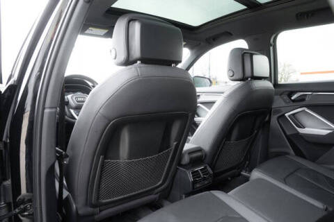 2020 Audi Q3 quattro Premium 45 TFSI