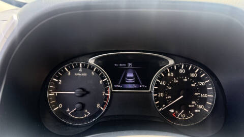 2017 Nissan Pathfinder SV