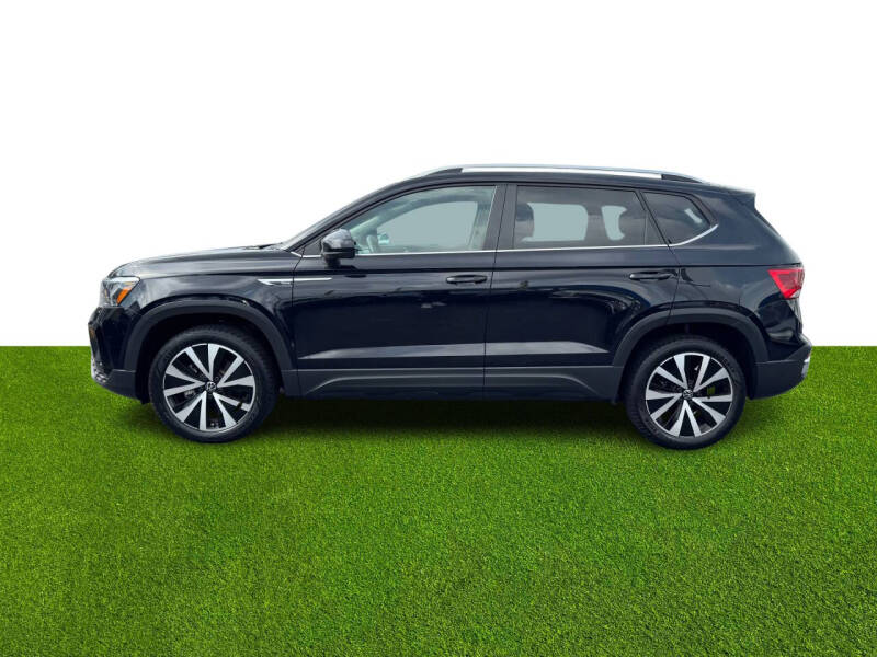 2024 Volkswagen Taos SE