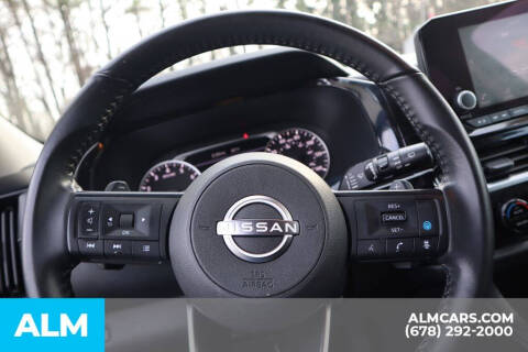 2025 Nissan Pathfinder SV