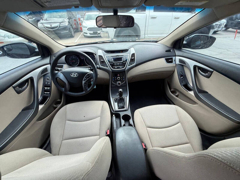 2014 Hyundai Elantra SE