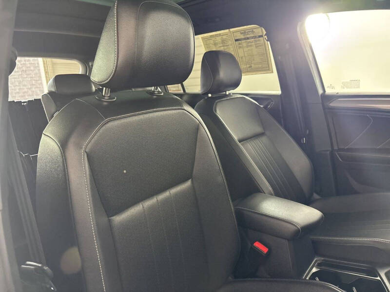 2024 Volkswagen Tiguan SE R-Line Black