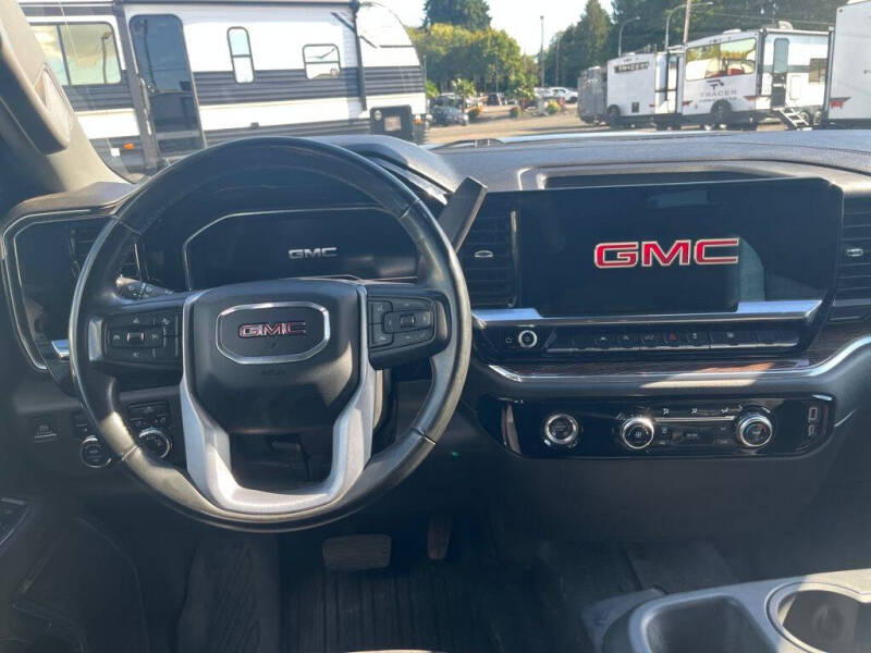 2023 GMC Sierra 1500 SLE