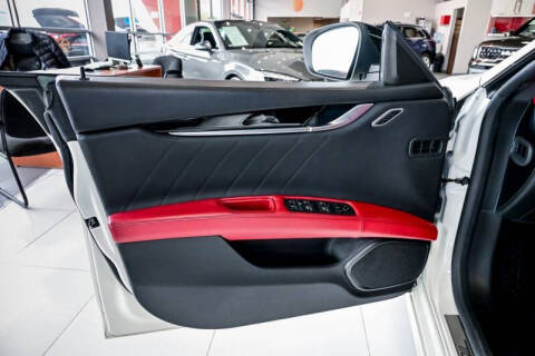 2022 Maserati Ghibli Modena