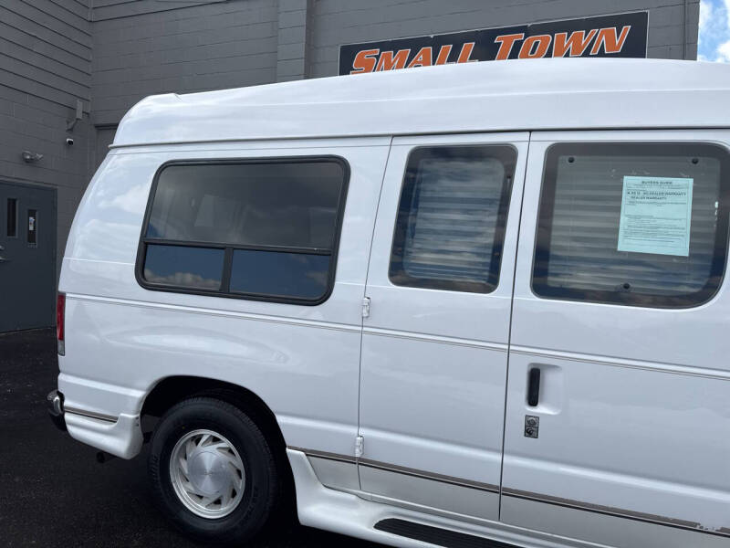 2003 Ford E-Series E-150