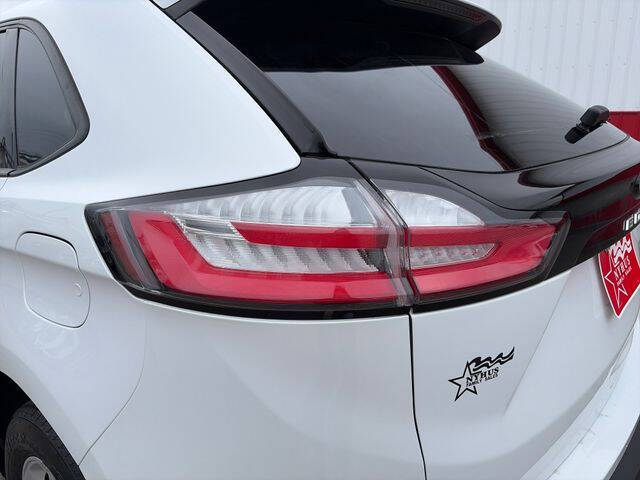 2022 Ford Edge SE