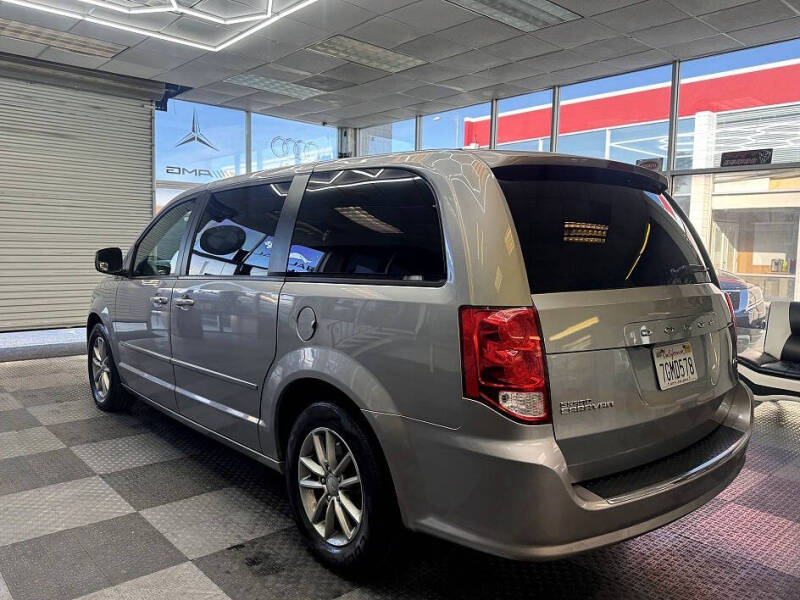 2014 Dodge Grand Caravan R/T