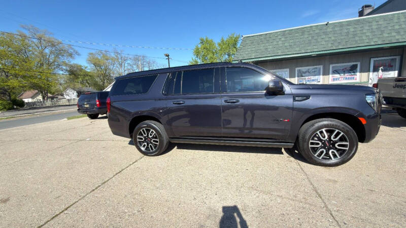 2023 GMC Yukon XL AT4
