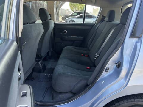 2011 Nissan Versa 1.8 S