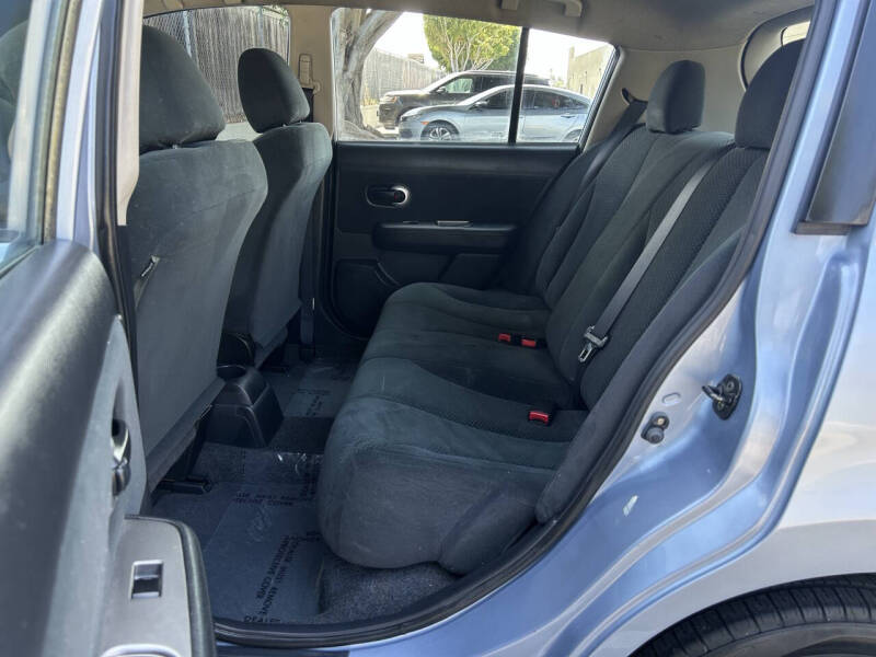 2011 Nissan Versa 1.8 S