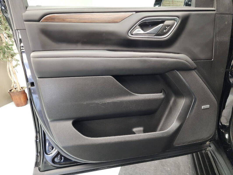 2023 Chevrolet Suburban High Country