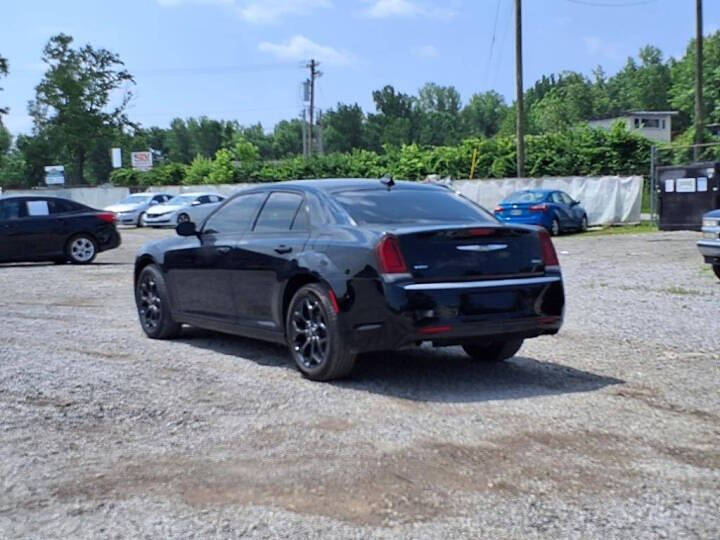2019 Chrysler 300 S
