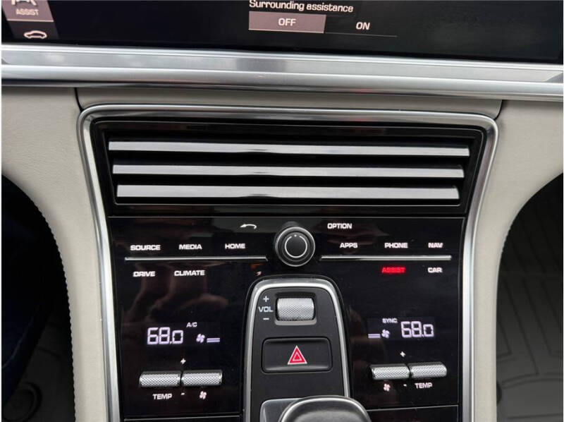 2017 Porsche Panamera 4S