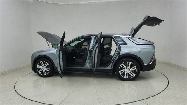 2024 Cadillac LYRIQ Tech