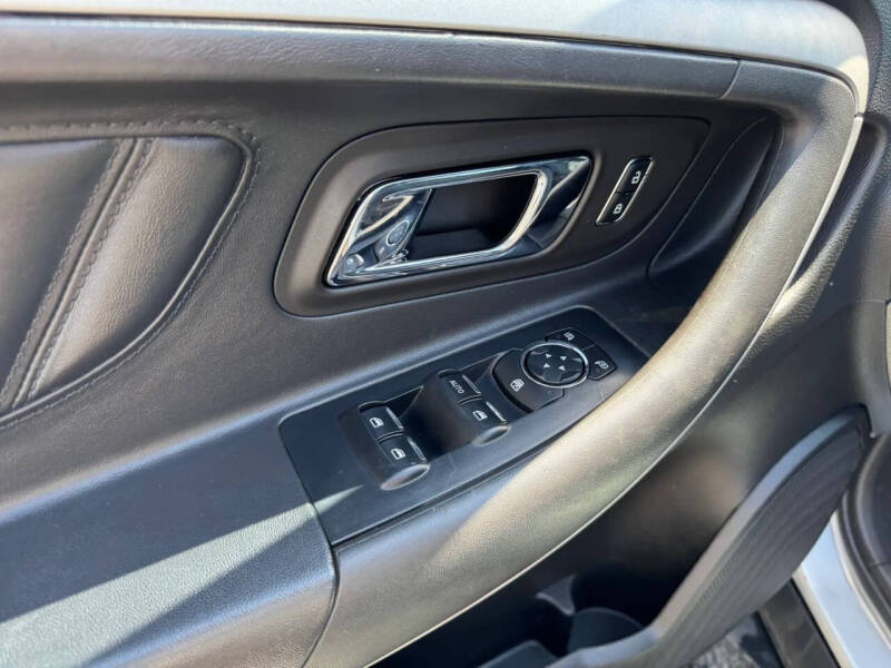 2013 Ford Taurus SEL