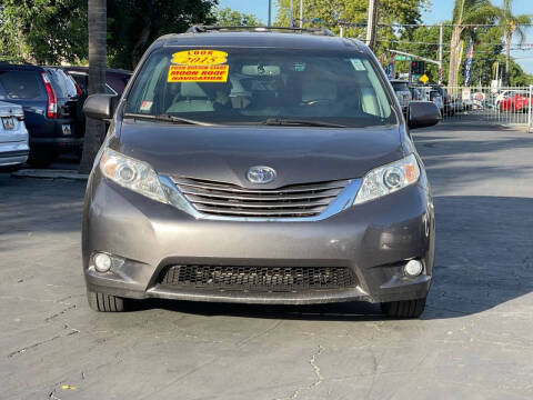 2015 Toyota Sienna