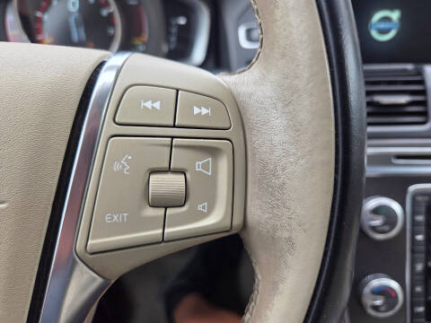 2015 Volvo XC60 T5 Premier