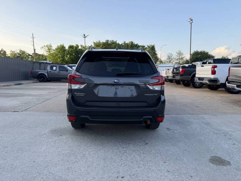 2022 Subaru Forester Premium