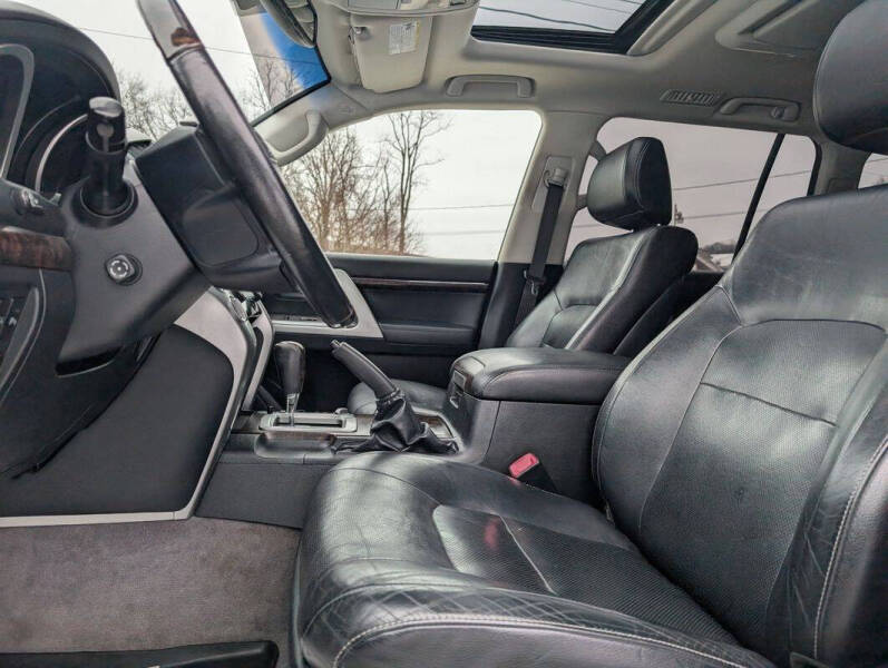 2013 Toyota Land Cruiser