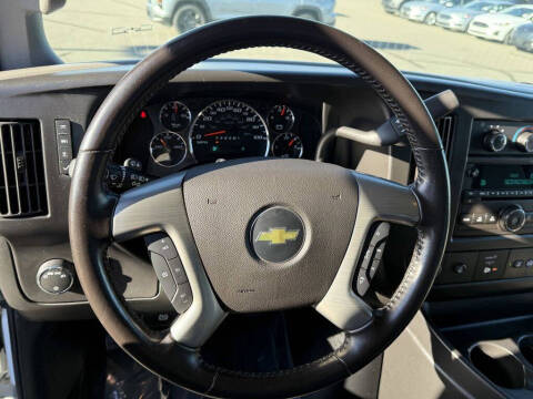 2017 Chevrolet Express LS 2500