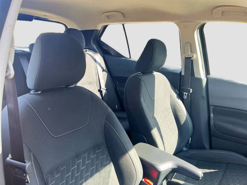 2022 Nissan Kicks S