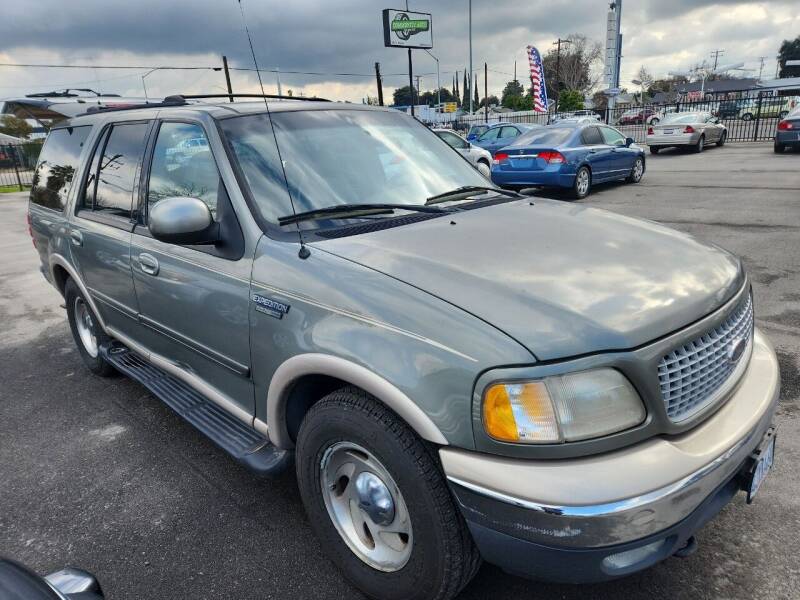1999 Ford Expedition for sale at COMMUNITY AUTO in Fresno CA