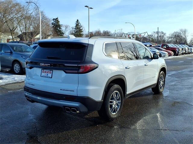 2025 GMC Acadia Elevation