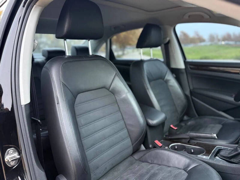 2014 Volkswagen Passat 1.8T SEL Premium PZEV