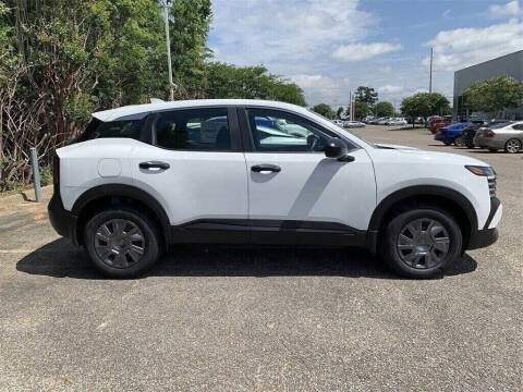 2025 Nissan Kicks S