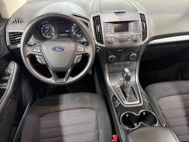 2018 Ford Edge SE