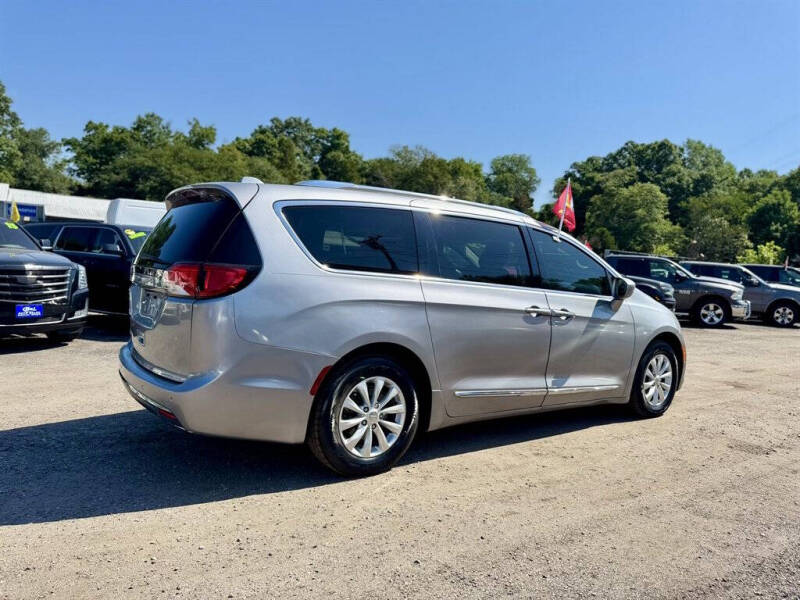 2019 Chrysler Pacifica Touring L