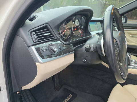 2011 BMW 5 Series 535i